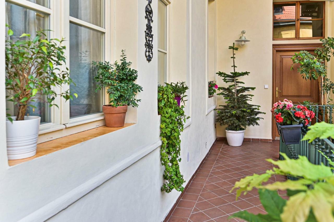 Apartment Nebovidy I - Free Parking - Terrace - Air Conditioning Prague Exterior photo